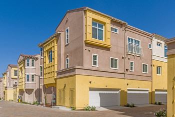 Spacious, tri-level three & four bedroom townhomes